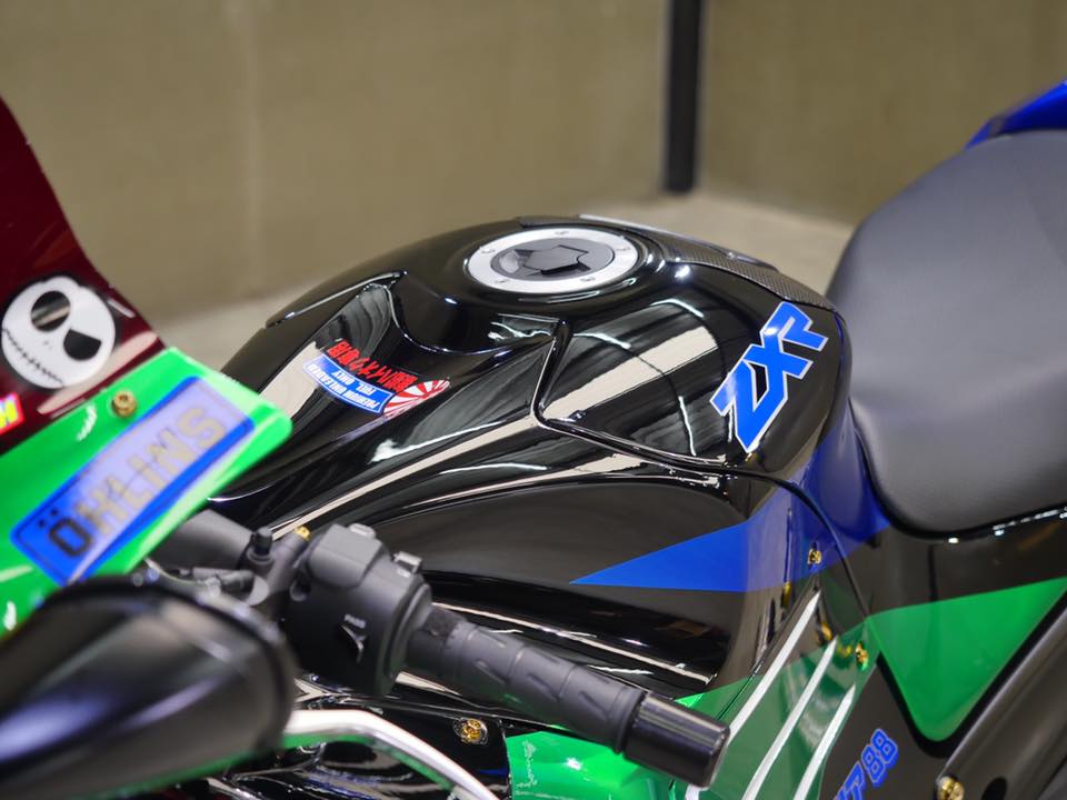 Kawasaki ZX14R Ke tranh ngoi Superbike sieu toc loi cuon qua goi do da sac - 7