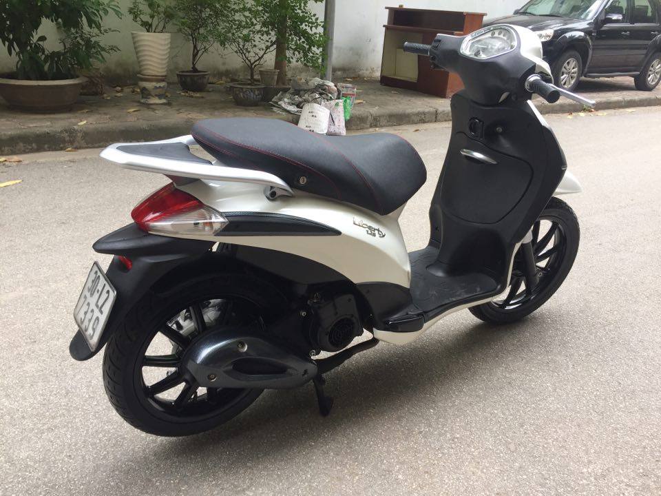 Piaggio Liberty trắng 2011  Axega