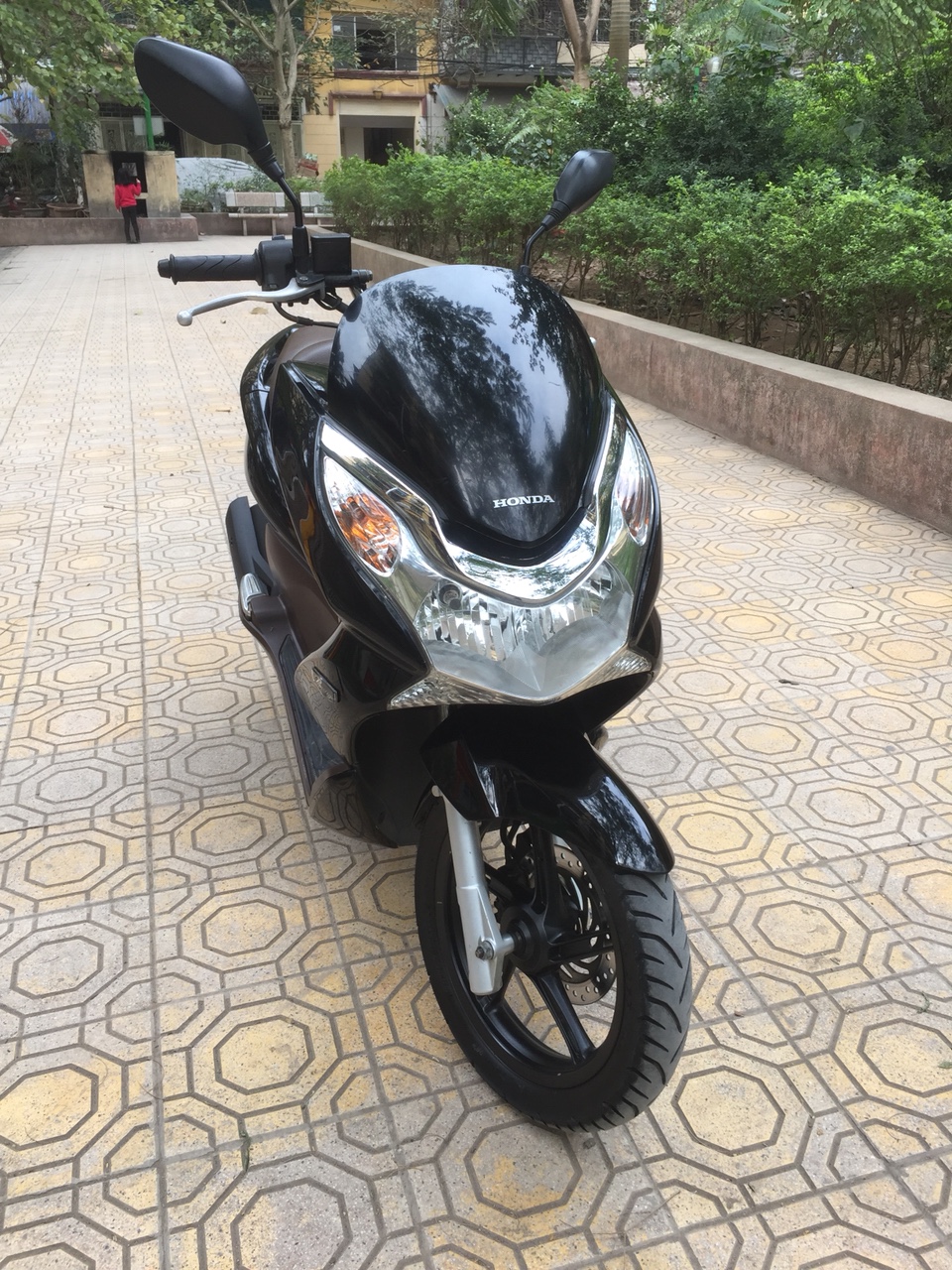 Can ban Pcx125 fi chinh chu 2011 con moi nha it su dung 29tr500