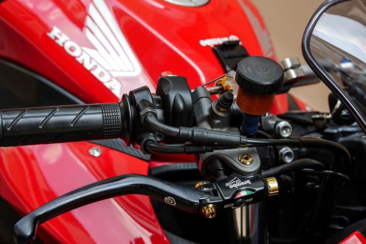 Honda CBR650F ban do day nhiet huyet den tu tong mau Red Sporty - 4