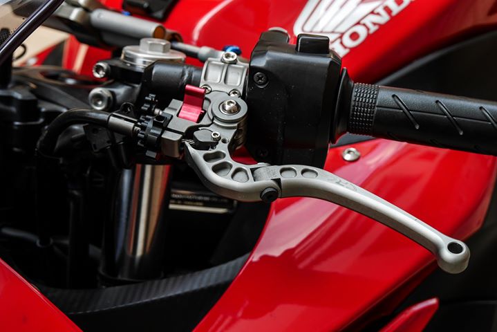 Honda CBR650F ban do day nhiet huyet den tu tong mau Red Sporty - 6