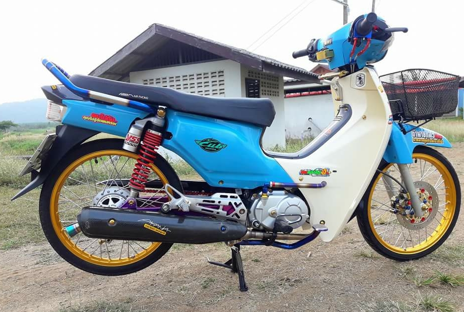 Honda Cub Fi do mang ve dep doc la cua biker xu chua vang - 3