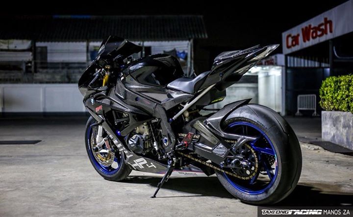 BMW S1000RR suc hut lan toa tu dan do choi nong bong - 10