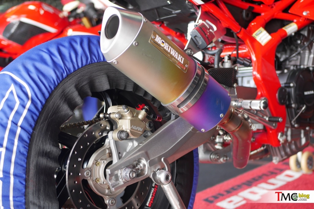Can canh Honda CBR250RR trong giai dua ARRC 2018 - 2