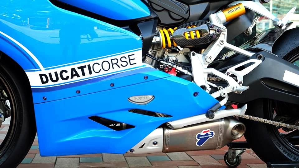 Ducati 899 Panigale thoat xac ngoan muc cung Version Blue Pestronas - 15