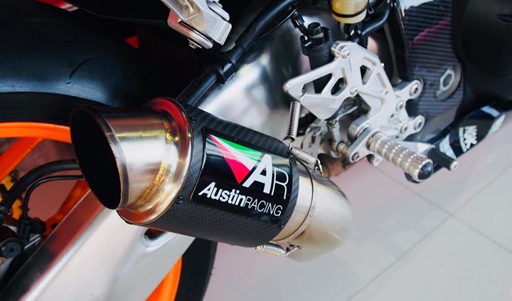 Honda CBR1000RR Repsol ve dep mang am huong cua tay dua Marc Marquez - 9