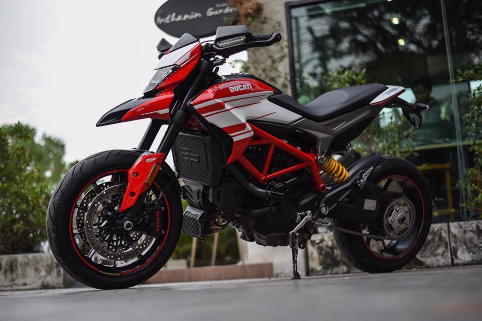 Ducati Hypermotard 939  Dòng xe địa hình hỗn hợp dành cho những người  thích phiêu lưu
