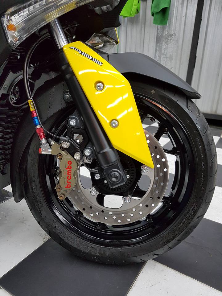 Yamaha XMAX 400 ban do nang tam suc hut tu Biker Thai - 11