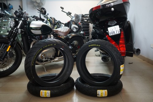 Ban lop Pirelli MT60 RS cho Scrambler Triumph T100T120 - 2
