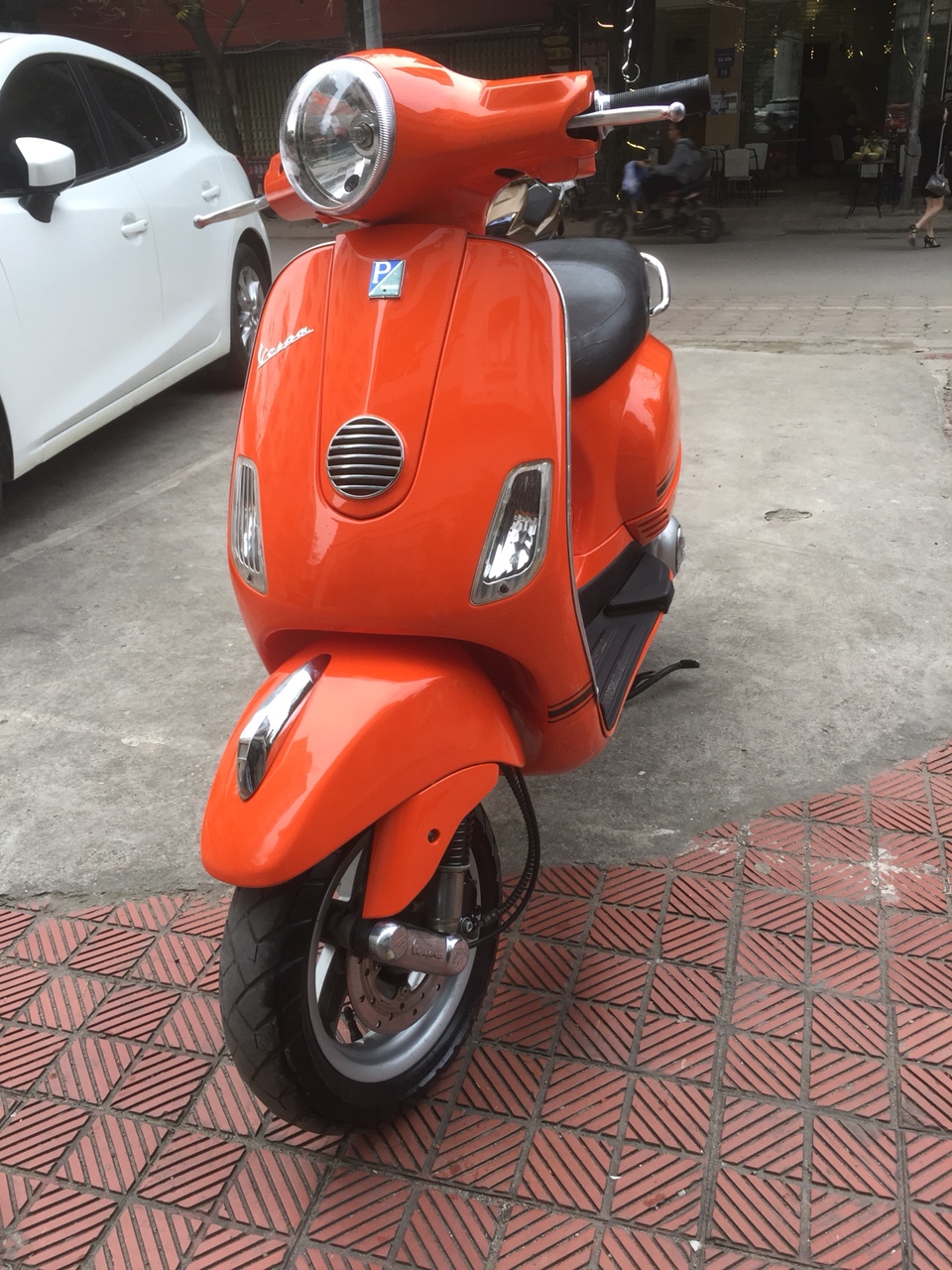 Ban Vespa Lx 125ie Cam sanh dieu 2011 chinh chu 29P con moi 90