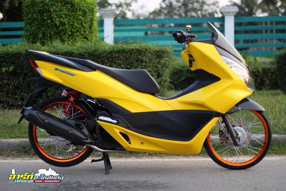 PCX 150 do tao dang cap voi dan chan sieu ben cua biker nuoc ban - 3