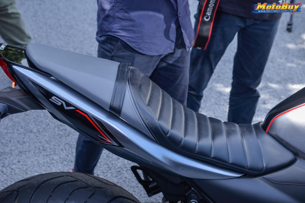 Bo doi Suzuki SV650 ABS va SV650X ABS lo dien tai Hoi nghi Motor Dai Loan - 15