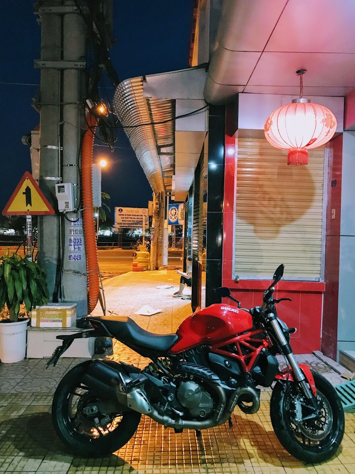 Ducati Monster 821 HQCN Moi Cung 6000KM 280tr