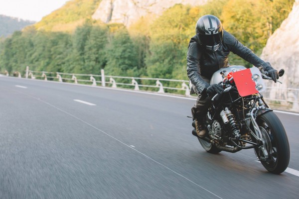 Ducati Monster S2R ban tuy chinh boi Bernard Mont - 3