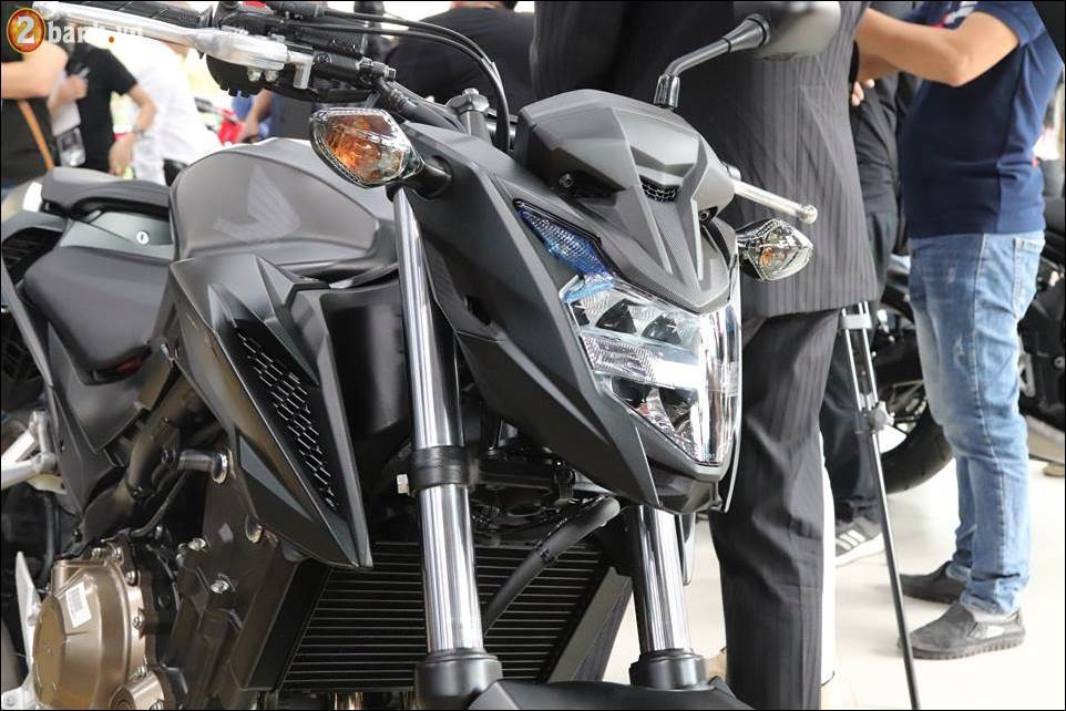 Honda CB500F 2018 gia 172 trieu ra mat tai Showroom Honda Viet Nam - 2