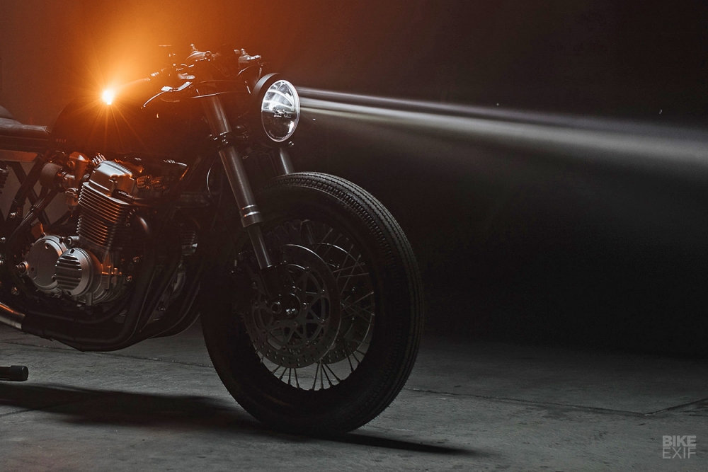 HONDA CB750 ban tuy chinh Cafe Racer den tu HOOKIE CO