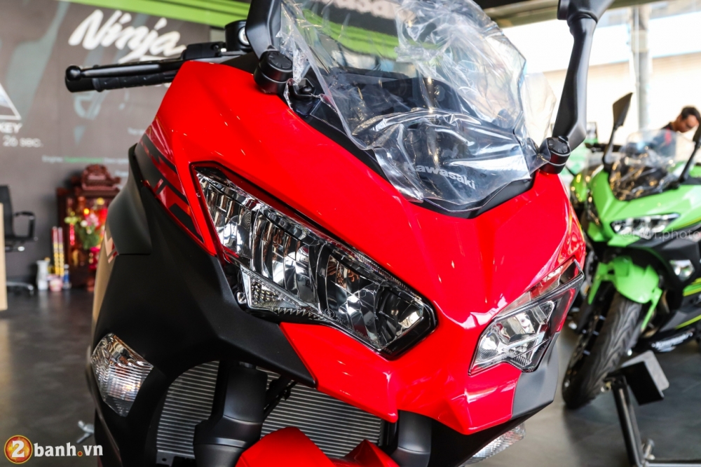 Kawasaki Ninja 250 2018 thay the Ninja 300 co gia ban tu 133 trieu dong - 4