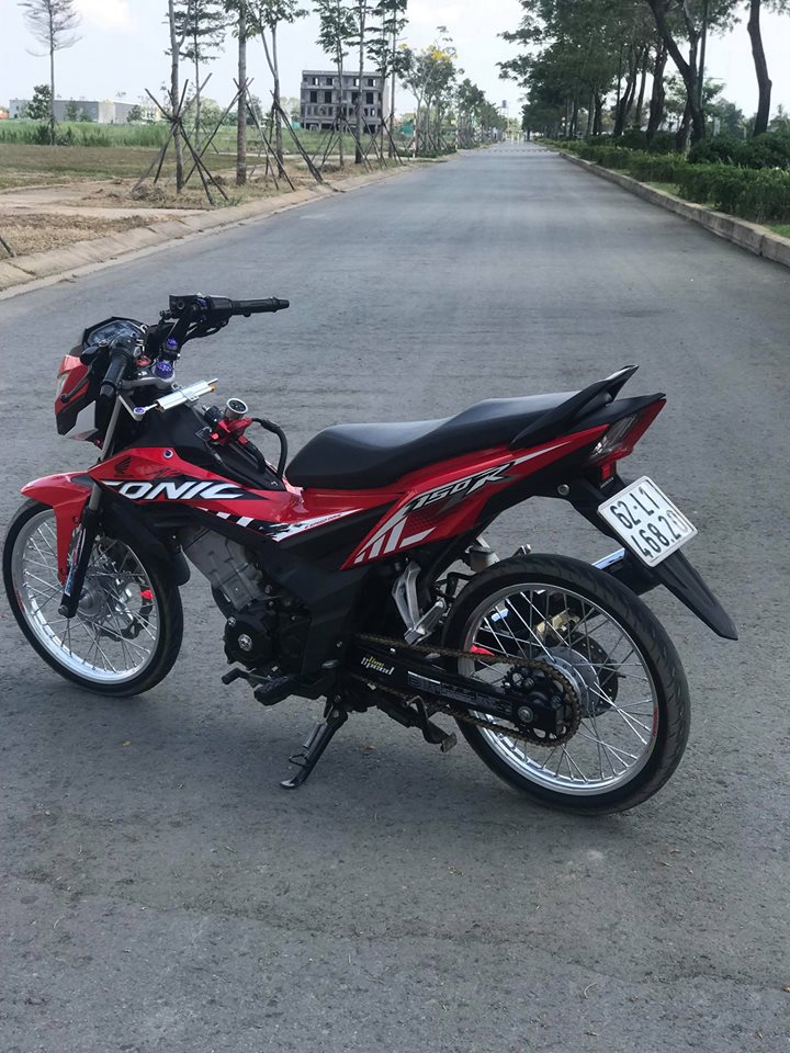 Sonic 150r do voi phong cach ha banh cam day tao bao - 5