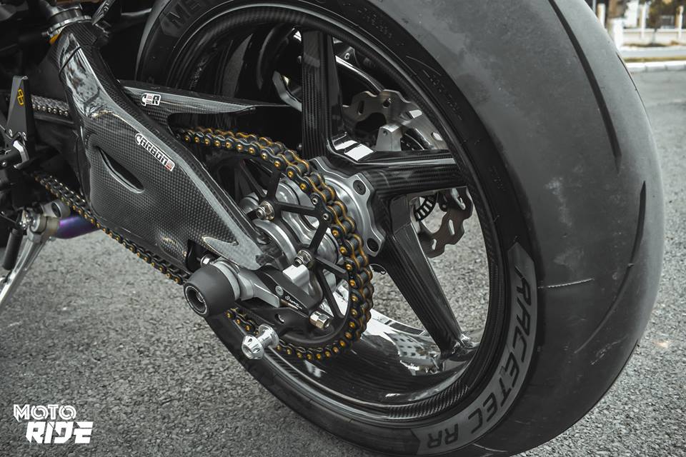 Yamaha MT10 Quai vat Carbon Ngu tri tren dat Viet - 14