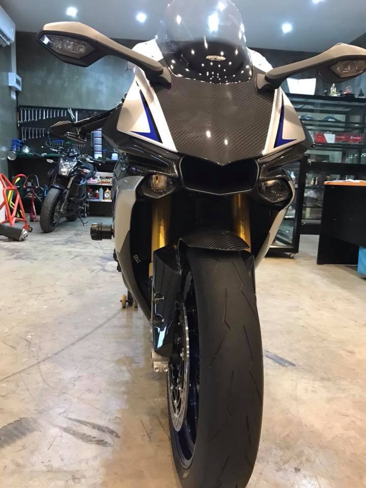 Yamaha R1M ban do hao nhoang tu BB Superbike - 3