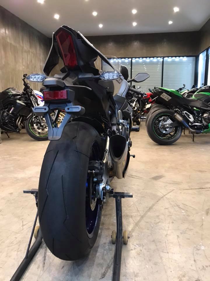 Yamaha R1M ban do hao nhoang tu BB Superbike - 9