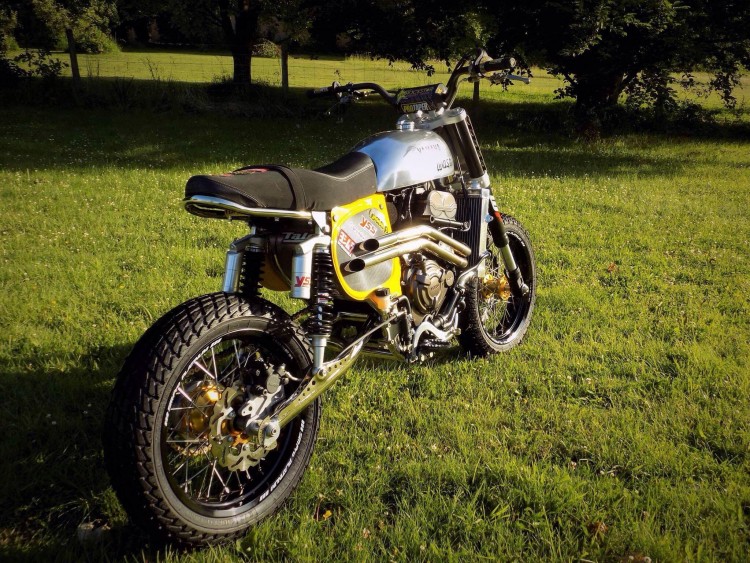 Yamaha XSR700 ban do Tracker den tu Wasp Motorcycles - 5