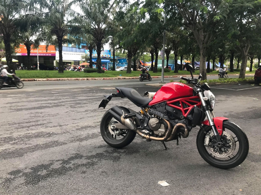 Ducati monster 821 Chinh chu 6000km - 4