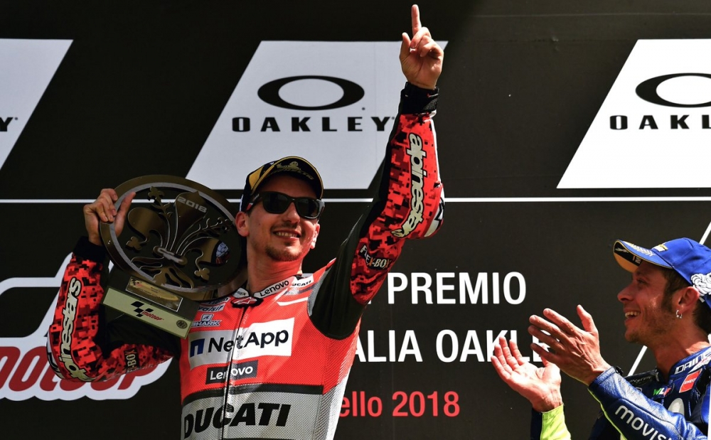 Lorenzo chinh thuc ve doi dua Honda Repsol Racing Team vao MotoGP 2019 - 2