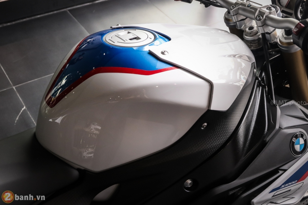 Can canh BMW S1000R 2018 full option co gia tu 529 trieu VND tai Viet Nam - 8