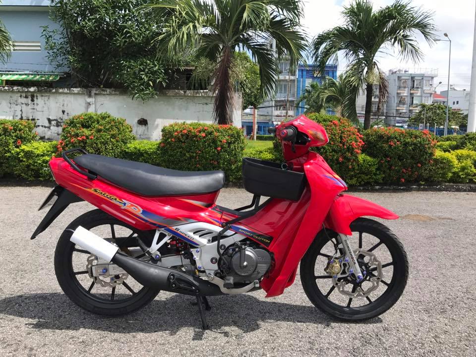 Satria 2000 độ - chiến mã hai thì trang bị dàn chân daytona siêu đẹp