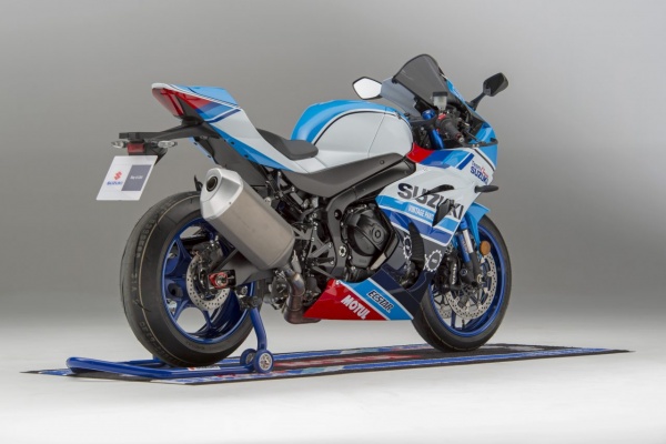 Suzuki GSXR1000R Team Classic Edition phien ban ki niem 33 nam - 8