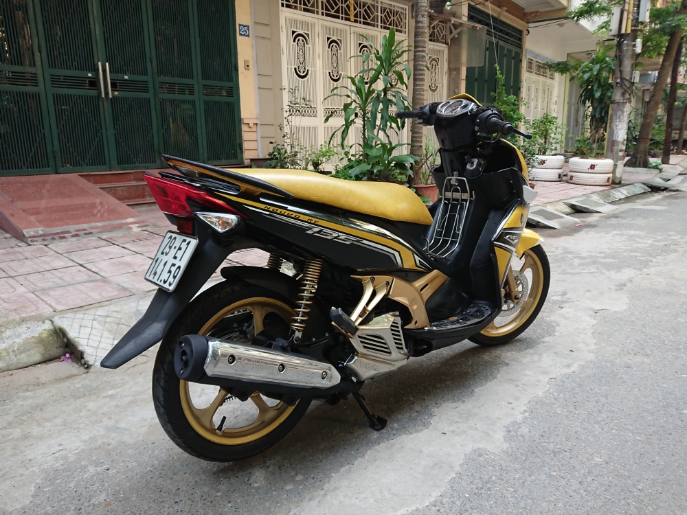 Ban xe Yamaha Nouvo lx 135RC den vang 2012 chat nguyen ban - 3