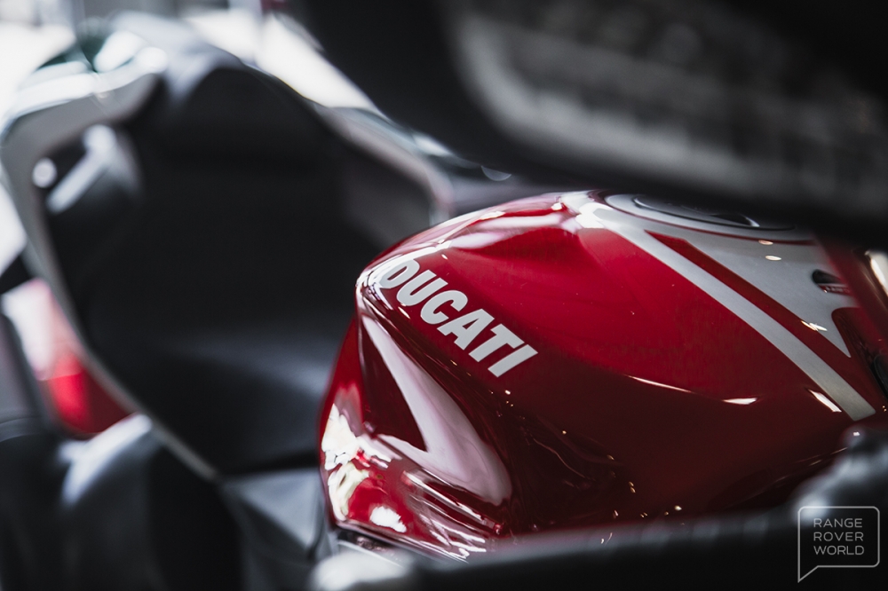 Can canh DUCATI 1299 PANIGALE R FINAL EDITION gia 40000 USD - 8