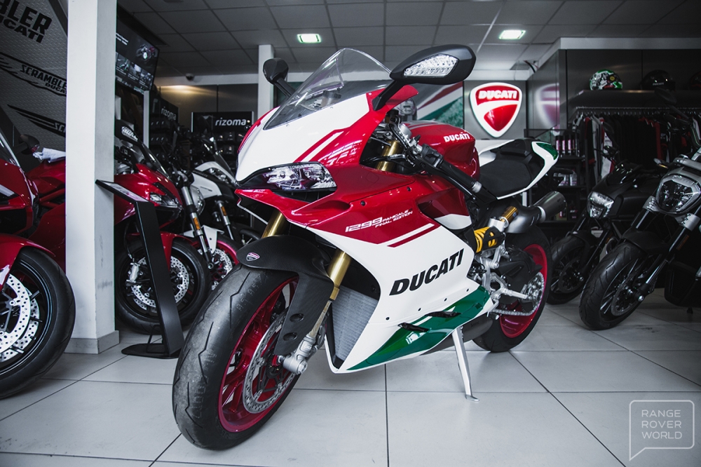 Can canh DUCATI 1299 PANIGALE R FINAL EDITION gia 40000 USD - 12