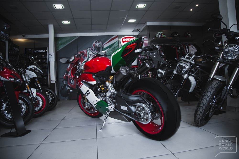 Can canh DUCATI 1299 PANIGALE R FINAL EDITION gia 40000 USD - 20
