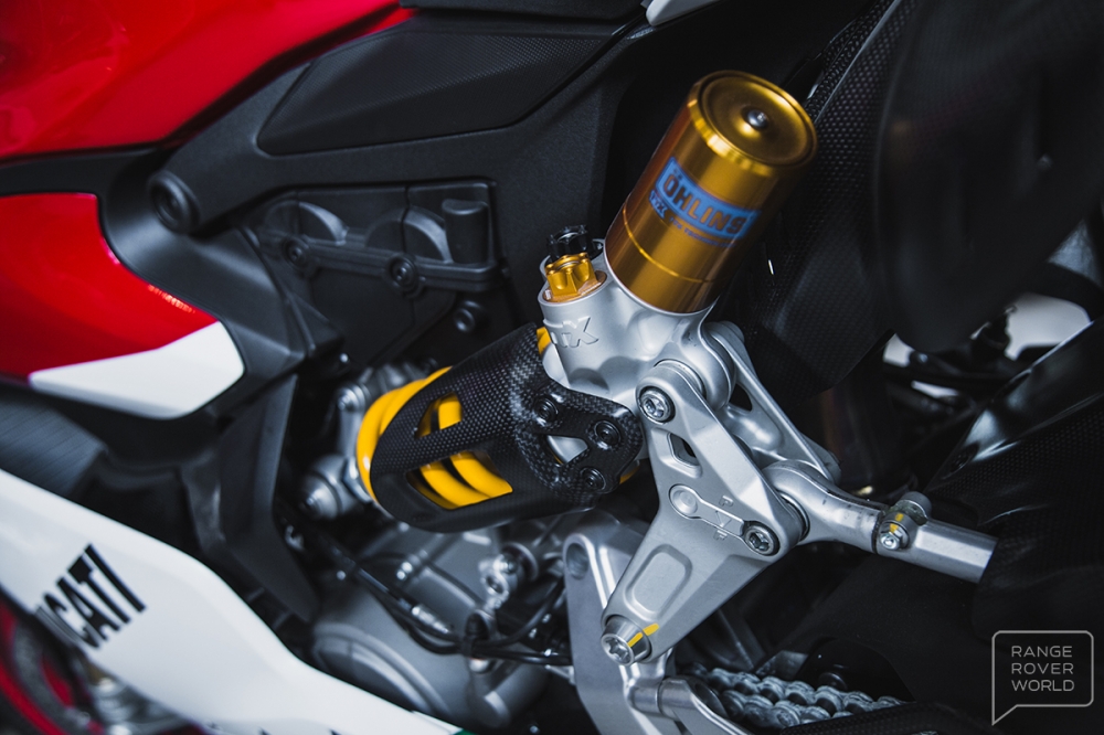 Can canh DUCATI 1299 PANIGALE R FINAL EDITION gia 40000 USD - 23