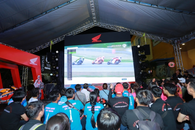 Cuong nhiet cung chang 12 giai dua MotoGP tai thanh pho Ho Chi Minh - 3