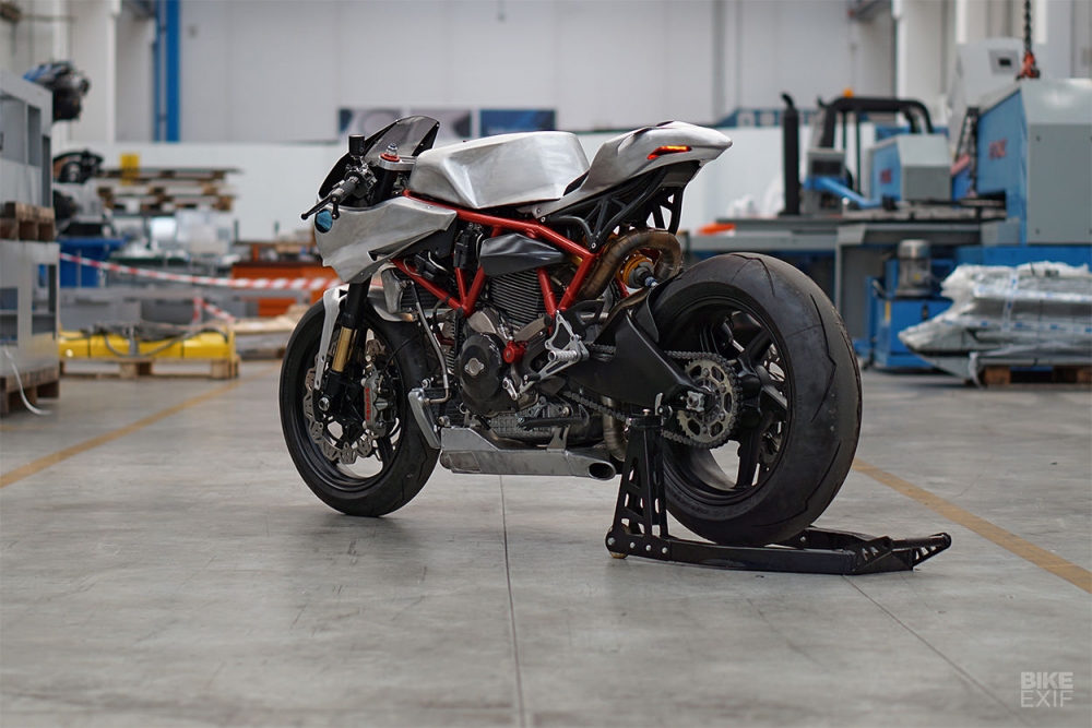 Ducati Cafe Fighter mang thiet ke may bay chien dau cua SIMONE CONTI - 10