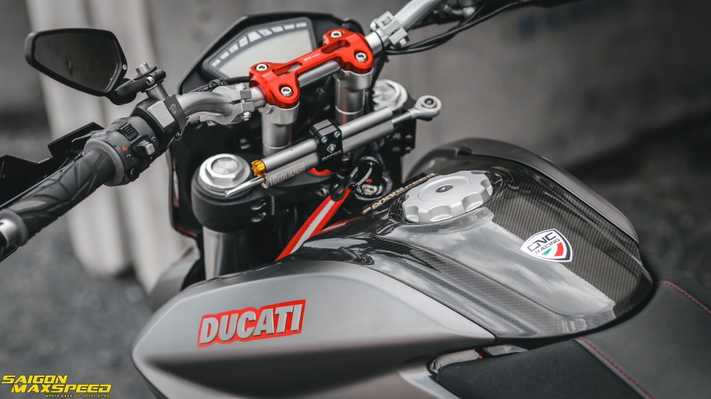 Ducati Hyperstrada 821 ban do bon tien cua Biker Sai Thanh - 11