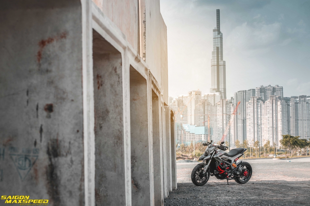 Ducati Hyperstrada 821 ban do bon tien cua Biker Sai Thanh - 32