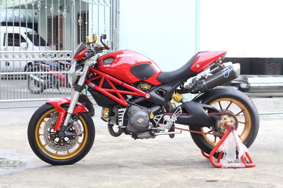 Ducati Monster 796 nang cap day noi bat tren dat Thai - 19