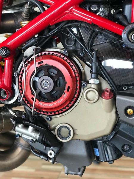 Ducati Streetfighter 1100S Phe cung ga du con duong pho sau loat nang cap - 6
