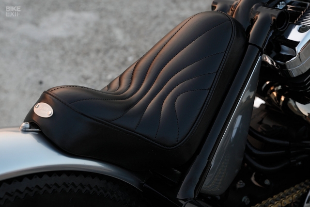 HarleyDavidson Sportster XL1200 an tuong voi ban do Bobber GREY MATTER - 8