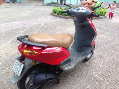 Rao ban xe Piaggio Fly dang dung rat tot HN chinh chu dung on dinh 5tr500 - 2