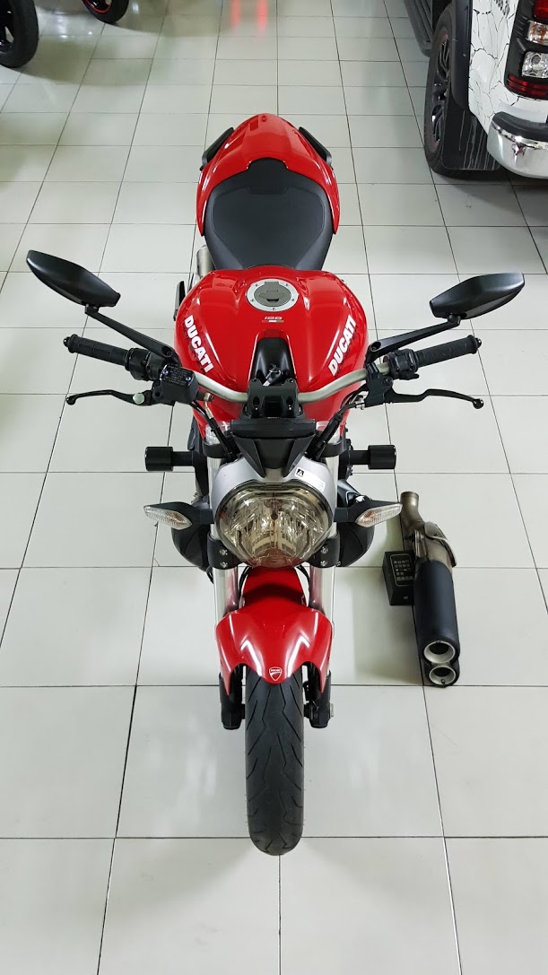 Ban Ducati Monster 821 ABS72015HQCN - 2