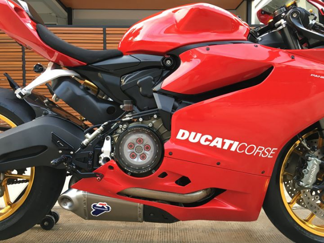 Ducati 899 Panigale ve dep sang bong voi dan chan hang hieu - 9