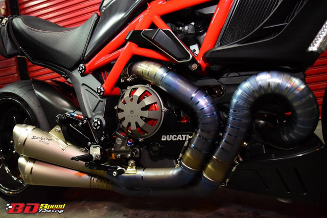 Ducati Diavel Ga quai vat do khung voi goi trang bi tu Moto Corse - 5