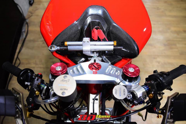 Ducati Monster 1100S do cuc chat voi dan chan khung - 5