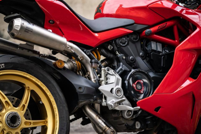 Ducati SuperSport 939S do hao nhoang voi phong cach Superbike - 7