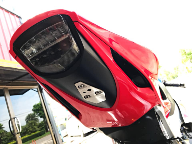 Honda CBR1000RR ban do cao cap tren dat Thai - 11